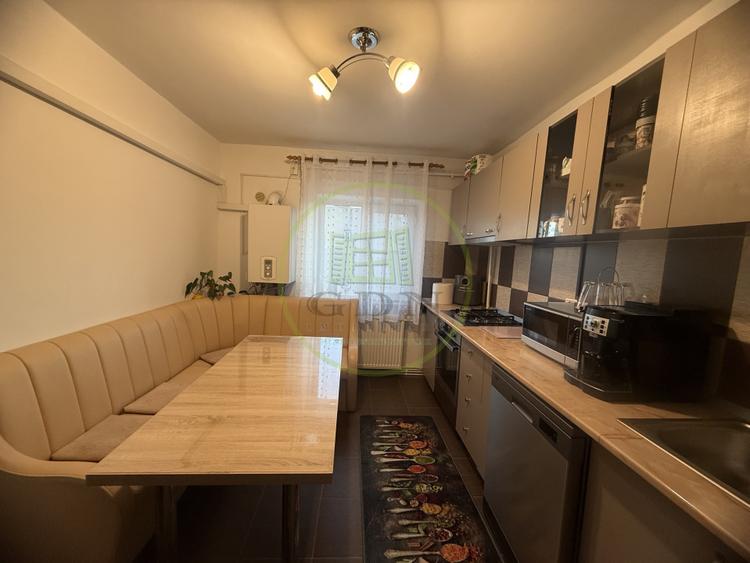 Apartament 3 camere, 67.84 mp, cartier Craiovița Nouă, zona Kaufland