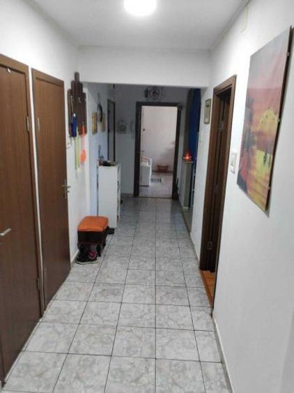 Apartament -3 camere -decomandat-Zona Rahova