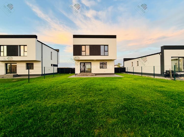 Casa individuala - 4 Camere | Ansamblu  rezidential - Asfalt - 300 m STV - 4