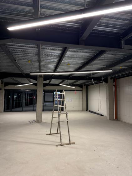 Showroom + hale depozitare centura Nord Chitila