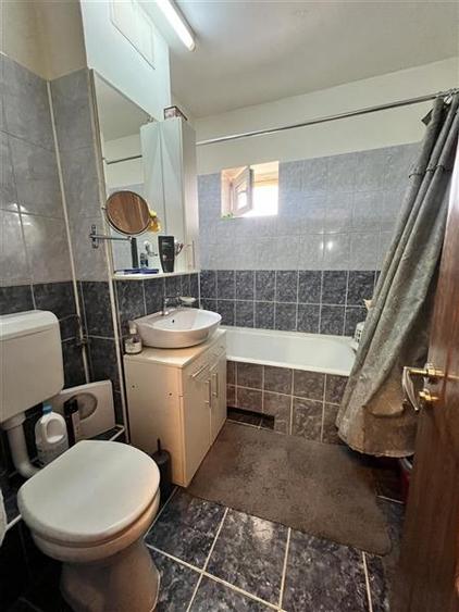 Apartament 4 camere decomandat, etaj intermediar Carpatilor- Lidl