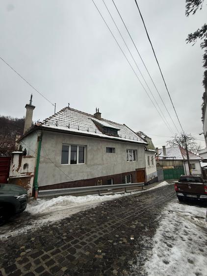 Casă individuală de vânzare – Șcheii Brașovului,  Podul lui Grid