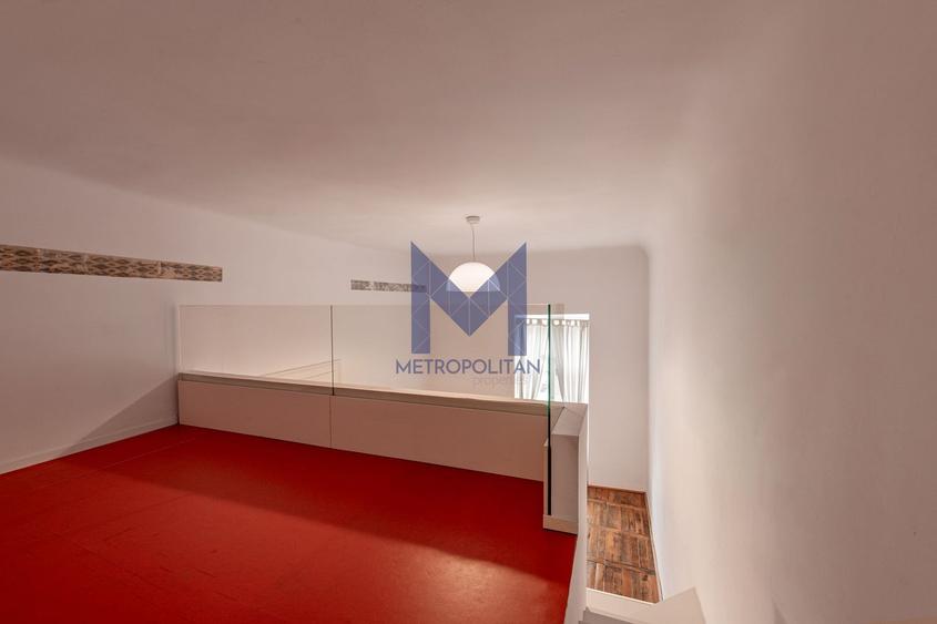 Apartament-galerie la kilometrul zero | 2 camere + mezanin, 2 băi