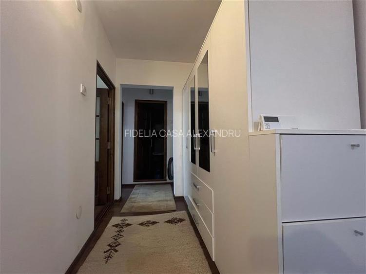 Apartament de vanzare cu 3 camere in Nicolina - 13