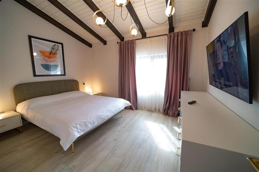 Apartament 3 camere,complet mobilat si utilat BLOC NOUULTRAMODERN