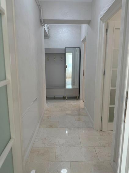 Apartament de inchiriat cu 2 camere decomandate- Royal Town Iasi
