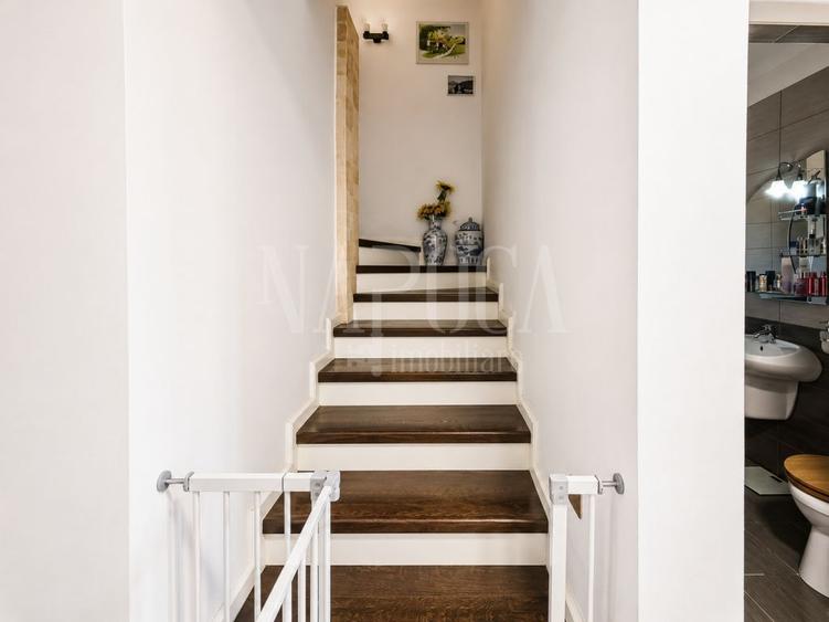 Casa 4 camere de vanzare in Floresti