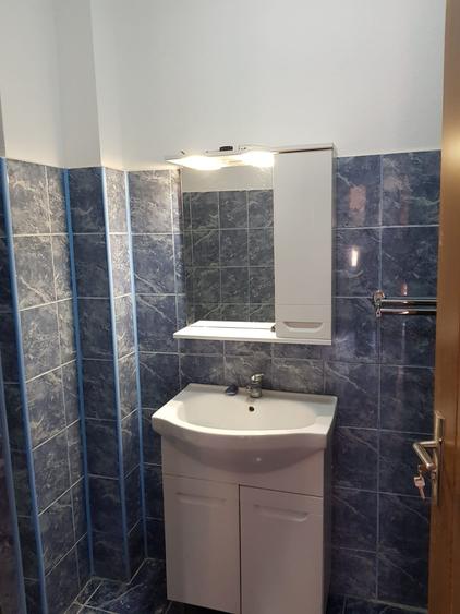 Casă individuală 3 cam/ Curte/ Domenii/ Renovat/ Nemobilat/ 3 Parcări