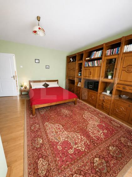 Casă individuală spațioasă + spațiu comercial, teren 3.940 mp – Livezile