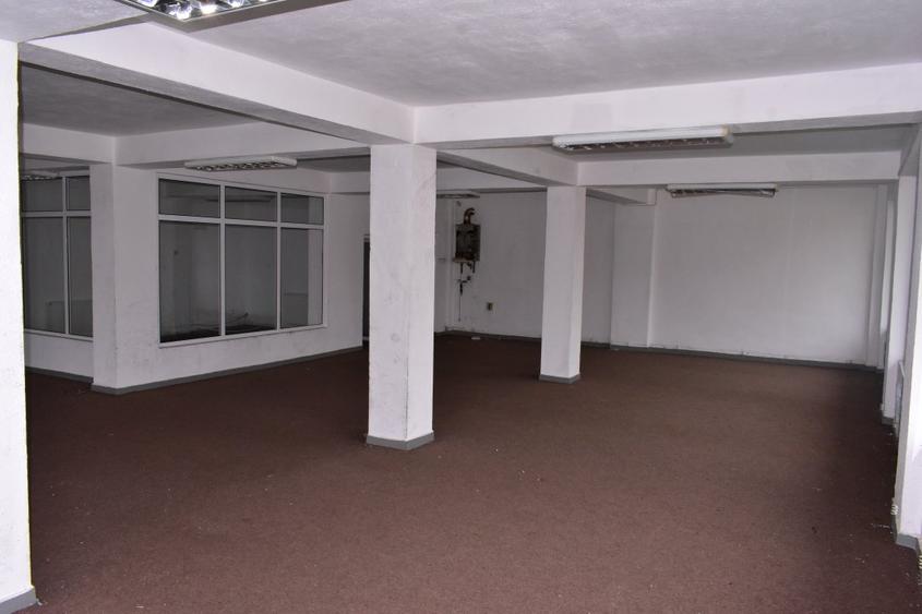 Spatiu comercial 5,4 €/mp, 740mp, Craiovei - Pitesti