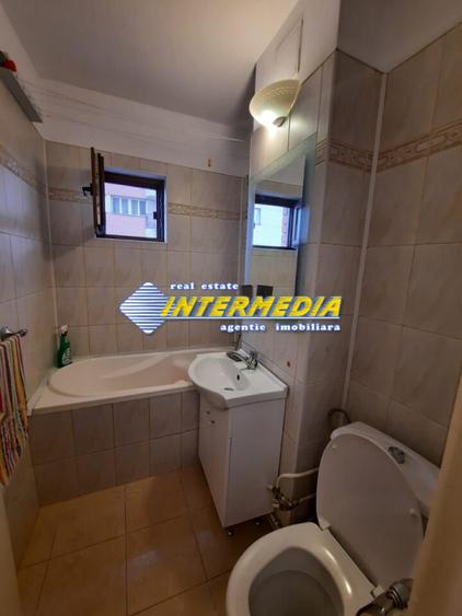 Apartament 3 camere de inchiriat in Alba Iulia zona Centru