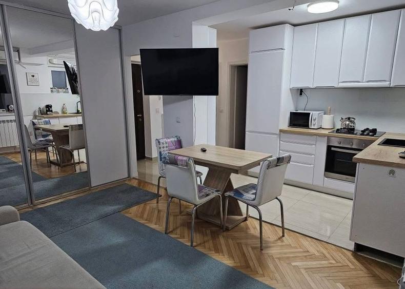 Apartament cu 4 camere,decomandat,zona Manastur-Bucium