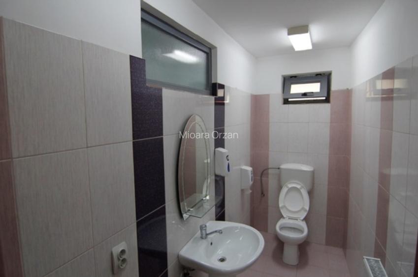 Cotroceni (reper Gradina Botanica), cladire birou 870mp, 10 locuri de parcare - 10