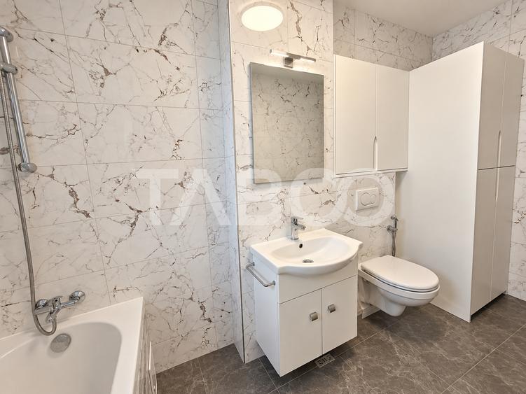 Apartament de vanzare cu 3 camere si balcon Kogalniceanu