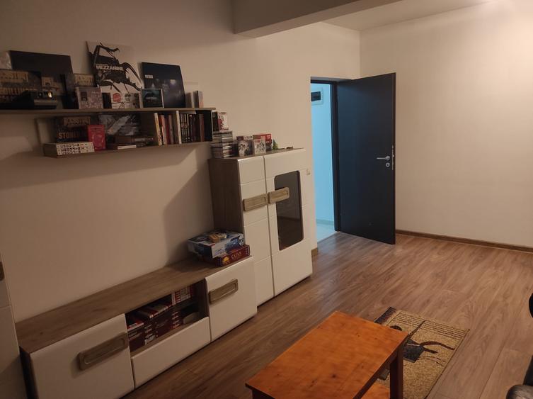 Apart. 3 camere decomandat,mobilat,parcare,et.1/4 Popas Pacurari-Soleia:161084