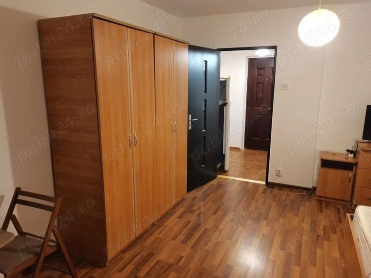 Vanzare Garsonieră 32 mp, etaj 4, renovată, mobilata, zonă 1 Mai