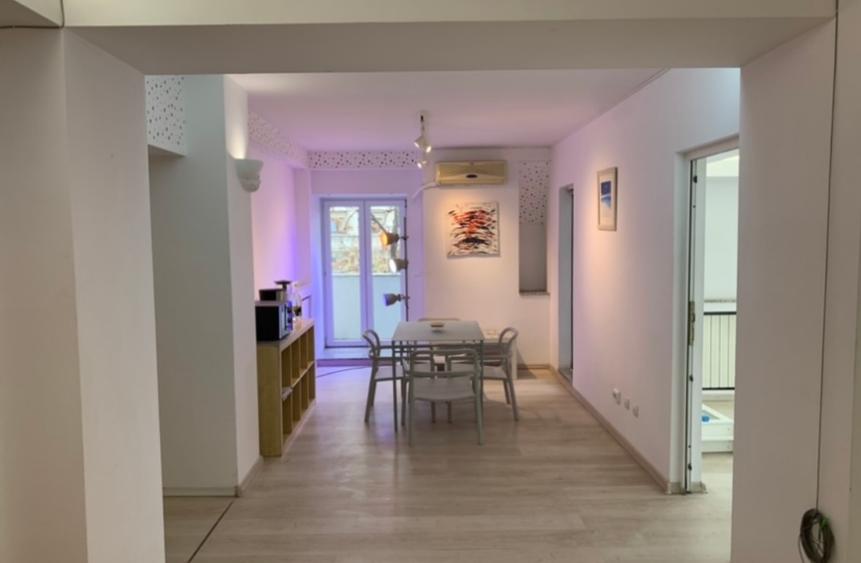 UNIRII,apartament superb, imobil monolit stradal,locatie top in inima capitalei
