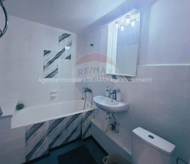 Apartament spațios cu 3 camere, 2 băi și 2 balcoane – Turnișor, Aleea - 7