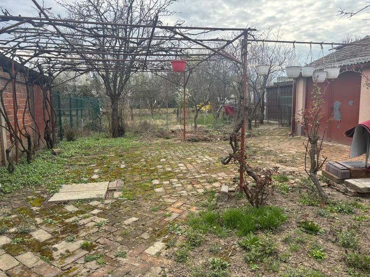 Casa pe parter cu acces auto