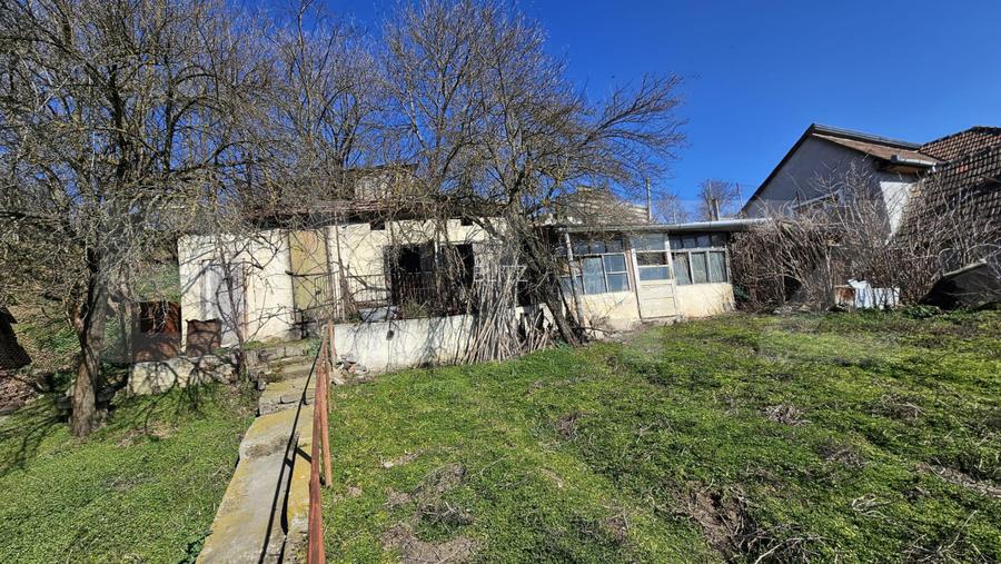 Casa 5 camere, 2 bucatarii, 140 mp, curte si gradina, zona Blaj - 7
