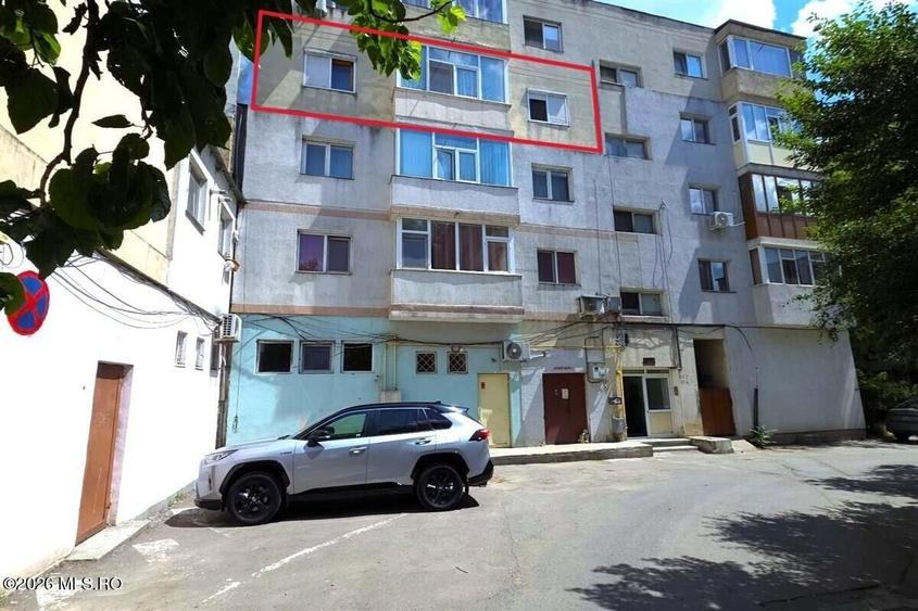 Tomis Nord - Badea Cartan, apartament cu 3 camere, decomandat, etaj 3!