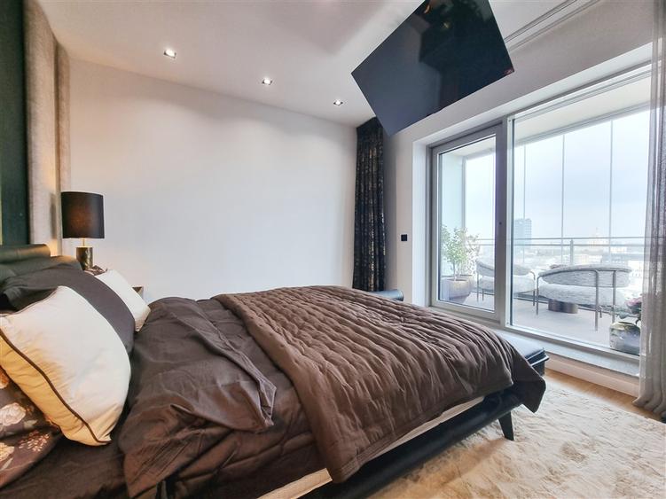 Designer Duplex - Penthouse for Rent | Weekly Housekeeping | Parking