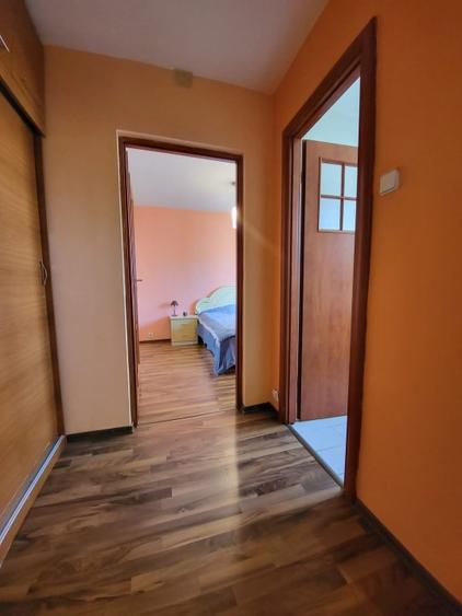 Apartament cu 2 camere - Zona Podu Ros