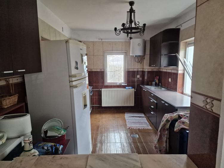 Vila P+E si teren intravilan 1,5Ha,cu zavoi+iaz,lac peste si livada-investitie