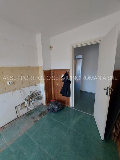 Apartament cu trei camere Pitesti-Arges - 17