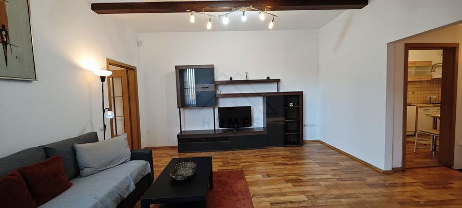 Apartament la casa, aproape de 700!