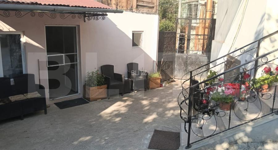 Casă cu 3 camere și grădină, aproape de centrul orașului Câmpeni - 2
