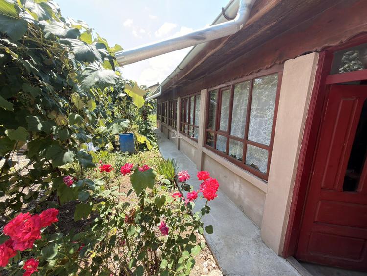 Casă de vânzare, 115 mp, teren 700 mp, zona Leu - 4