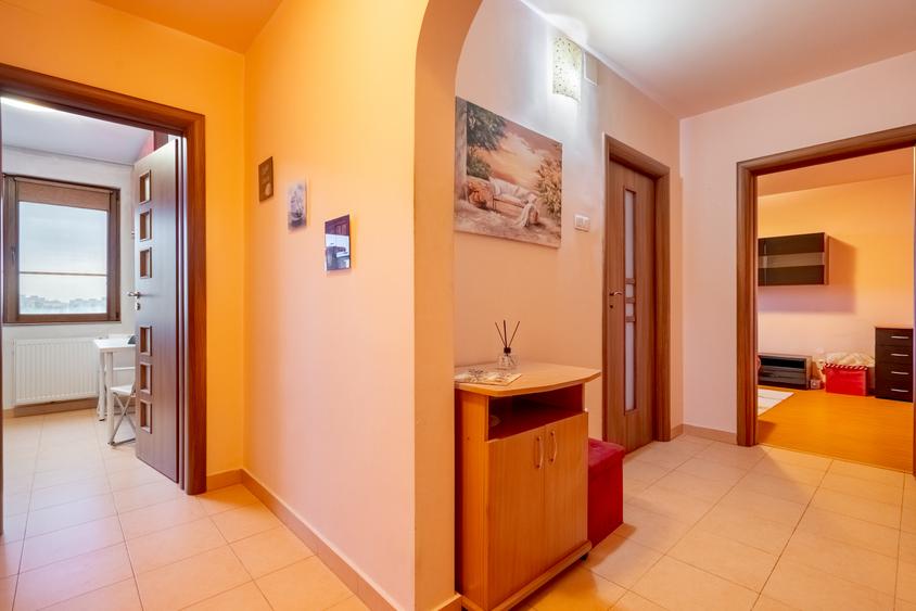 Apartament 2 camere, decomandat, policlinica Titan lângă metrou și parcuri