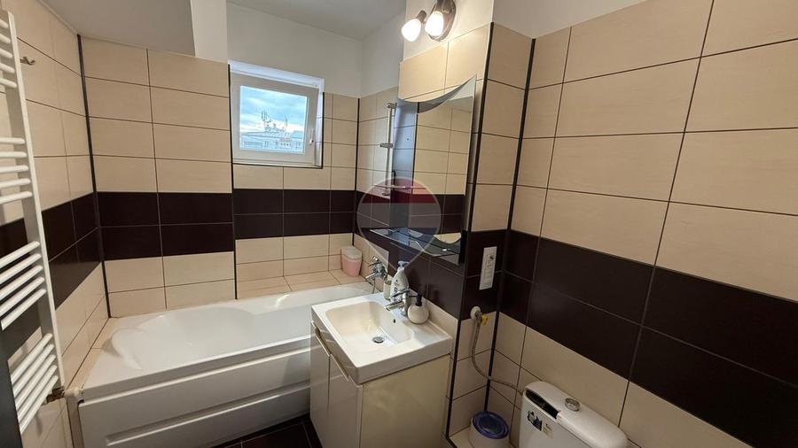 Apartament cu 3 camere B-dul Unirii cu loc de parcare