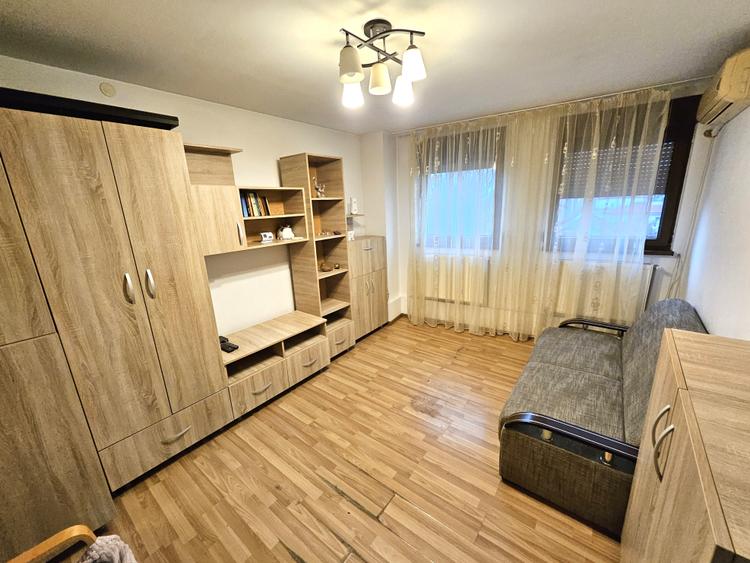 Vanzare garsoniera zona Calea Calarasilor / str. Teleajen