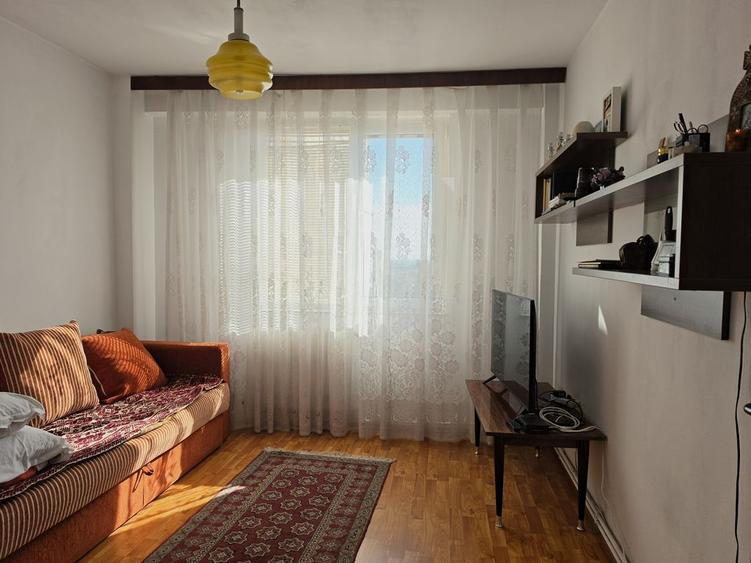 Astra zona școala 7 strada Apollo apartament 3 camere Liber la vânzare