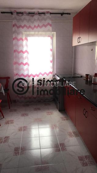 3 camere decomandate -Sarari 350 euro - 6