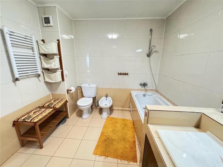 Apartament modern 3 camere balcon parcare subterana Rahova