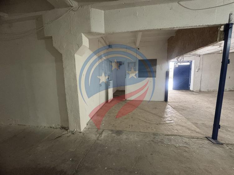 Hala zona Bariera Valcii 300 mp