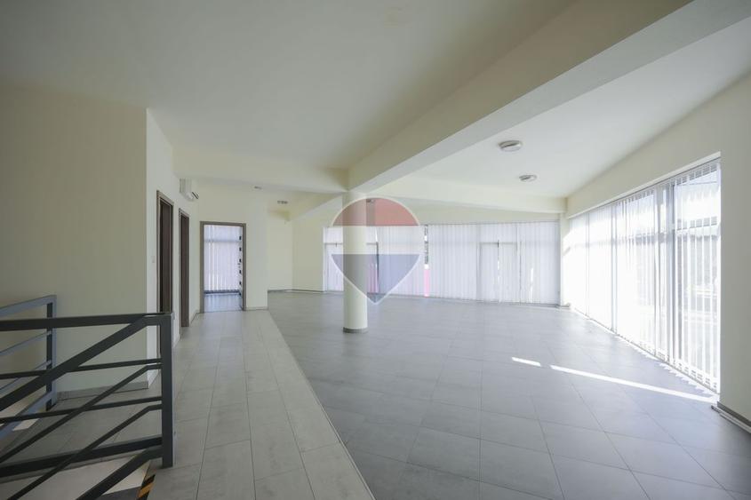 De închiriat – Spațiu comercial cu depozit, 456 mp, zona Episcopia