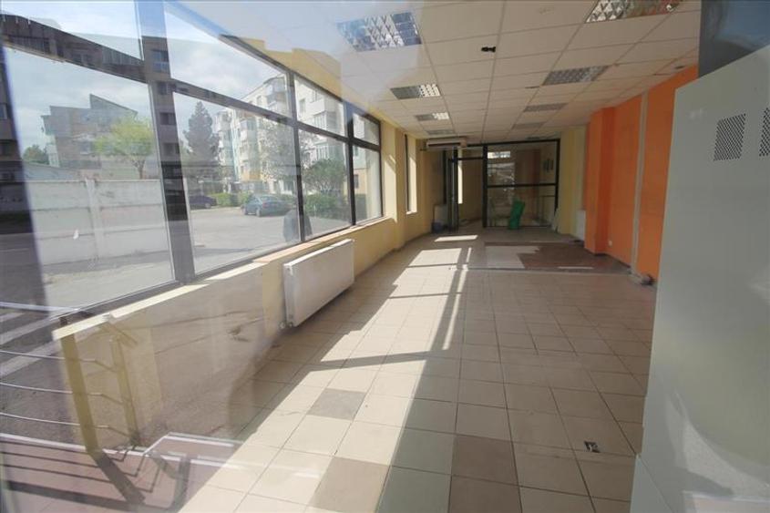 Zona Milcov - spatiu comercial - subsol + parter - 111mp