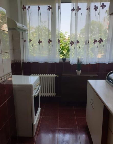 Apartament 2 camere decomandate p-ta Rahova pretabil locuinta
