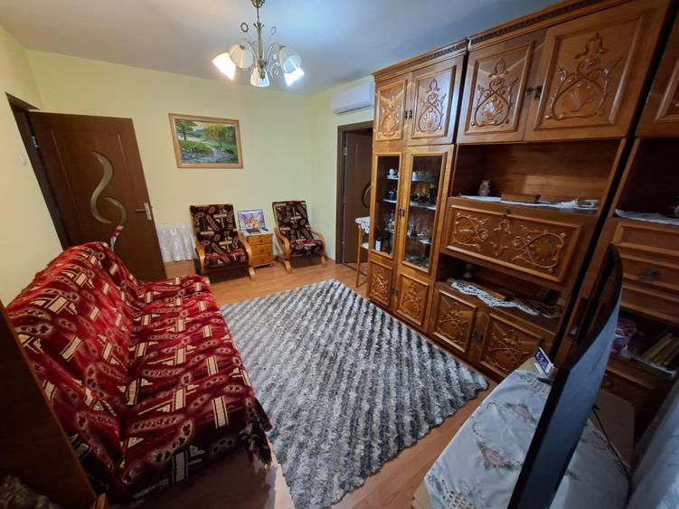 Zona Orizont-3 camere/ etaj 2/ mobilat/ centrala/ beci/aer conditionat/izolat