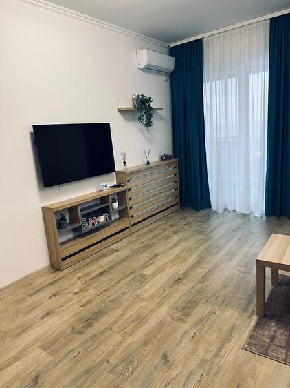 Apartament 3 camere, statiunea Mamaia zona Vega - 800 euro