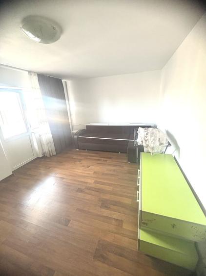 Apartament de închiriat- zona Nufărul