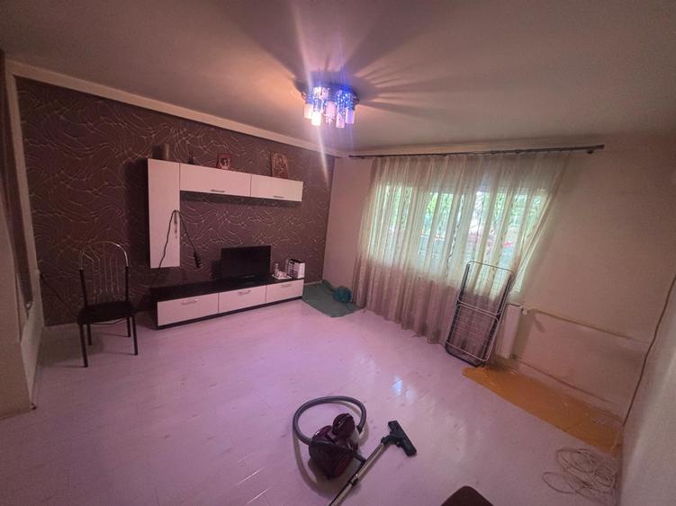 Apartament 3 camere de vanzare in zona Drumul Taberei-metrou Tudor Vladimirescu