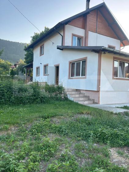 Casa multifunctioanala 100 mp utili, 2000 mp teren, Sadova - Bucovina