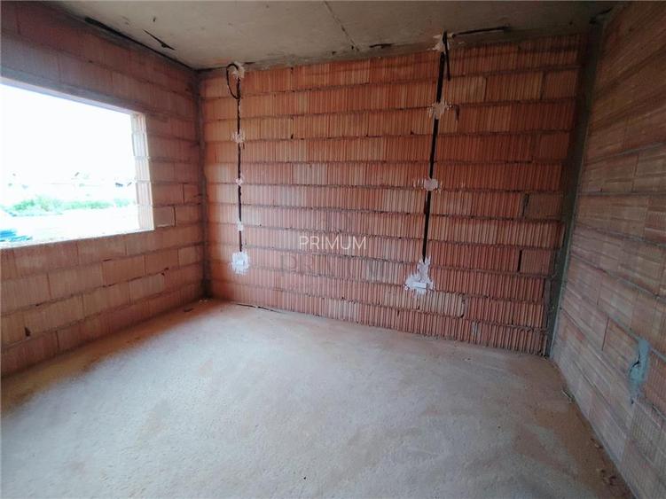 Duplex spatios - compartimentare practica - zona buna