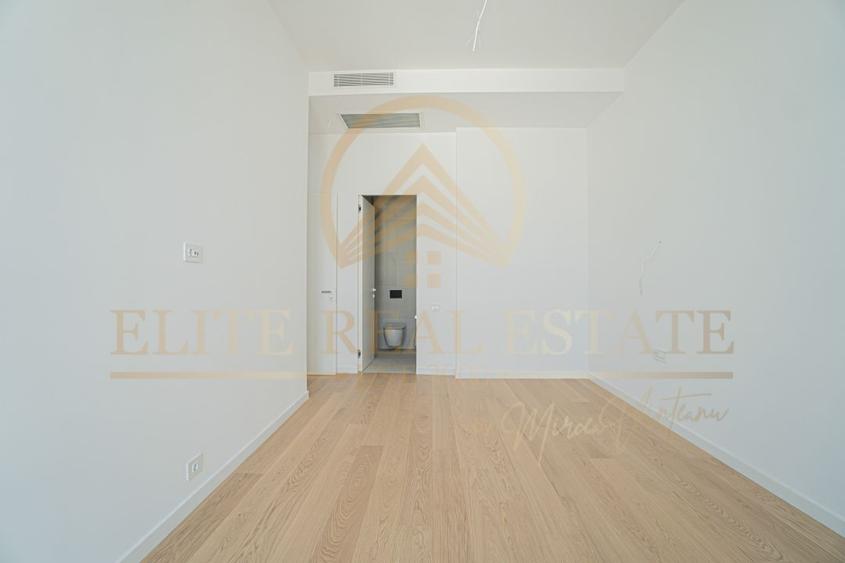 STATIUNEA MAMAIA - Vânzare apartament cu 4 camere, 4 bai cu vedere la mare.