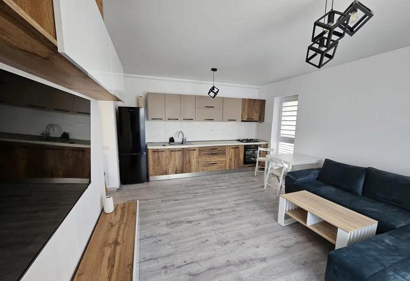 Apartament 2 camere, decomandat, 49 mp, centrala, ac, parcare, metrou, Aparatori